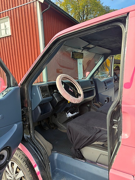 Volkswagen Caravelle 13 of 15