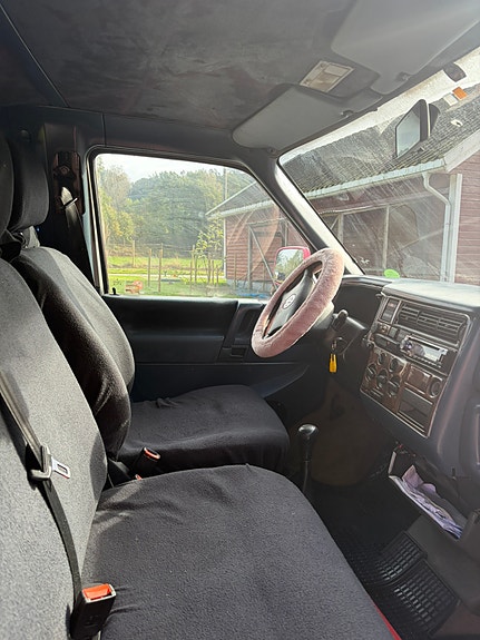 Volkswagen Caravelle 11 of 15