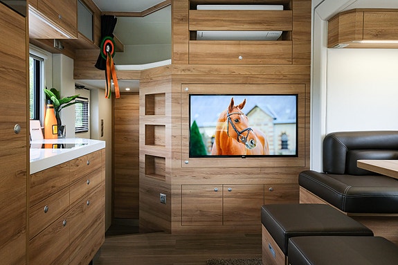Mercedes-Benz KR Professional 7 hester 14 of 21