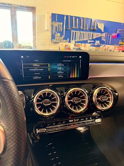 Mercedes-Benz CLA250 e 13 of 17