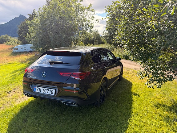 Mercedes-Benz CLA250 e 6 of 17