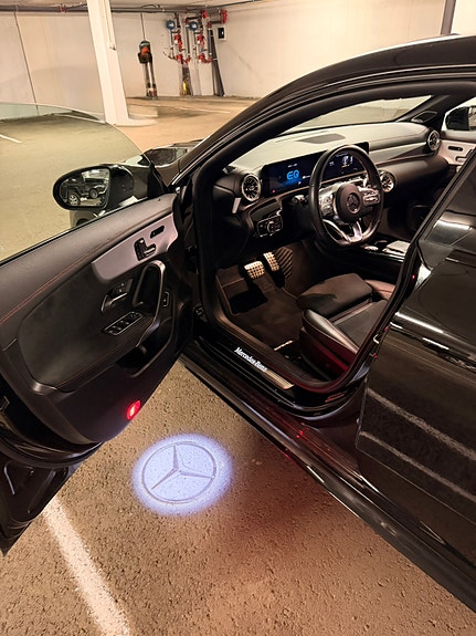 Mercedes-Benz CLA250 e 8 of 17