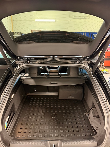 Mercedes-Benz CLA250 e 15 of 17