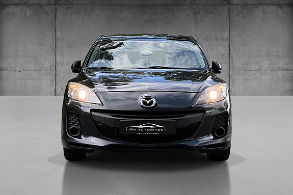 Mazda 3 2 of 9