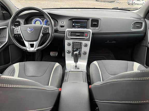 Volvo S60 17 of 25