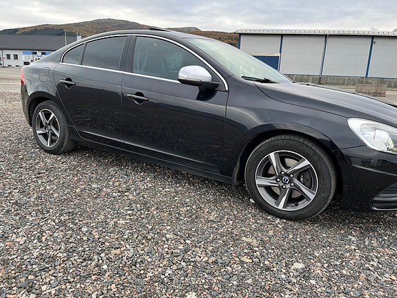Volvo S60 3 of 25
