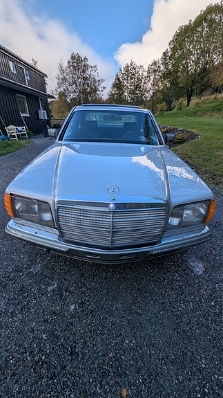Mercedes-Benz 380 SE 6 of 16