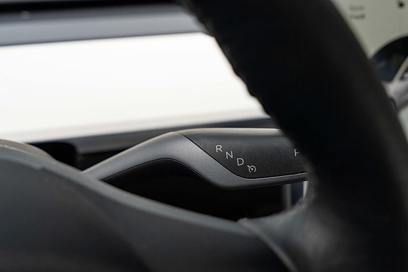Tesla Model 3 14 of 30