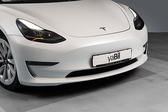 Tesla Model 3 3 of 30