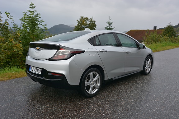 Chevrolet Volt 8 of 27