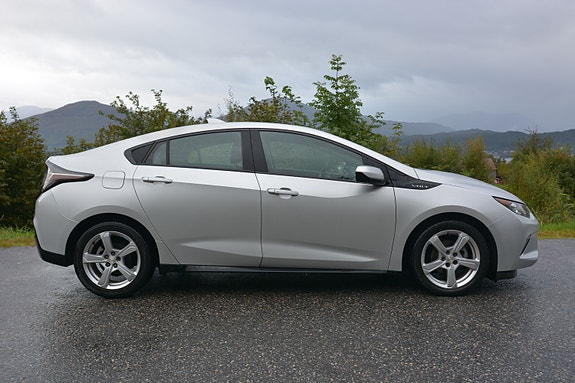 Chevrolet Volt 5 of 27