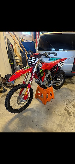 Ducati Desmo 450 5 of 6