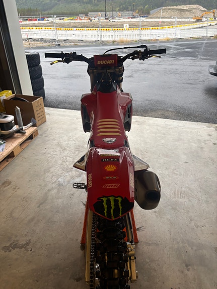Ducati Desmo 450 3 of 6