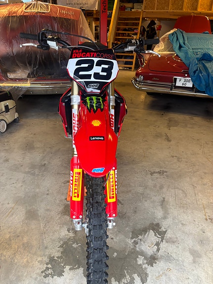 Ducati Desmo 450 4 of 6