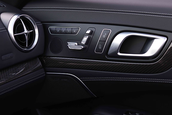 Mercedes-Benz SL63 11 of 15