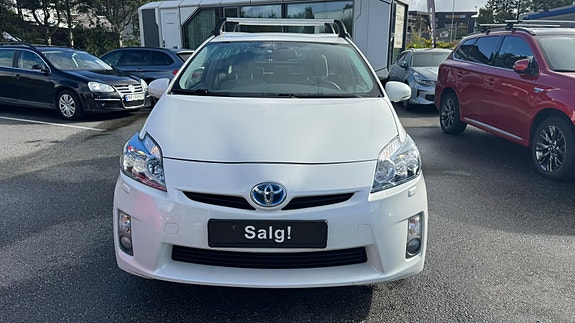 Toyota Prius 5 of 26