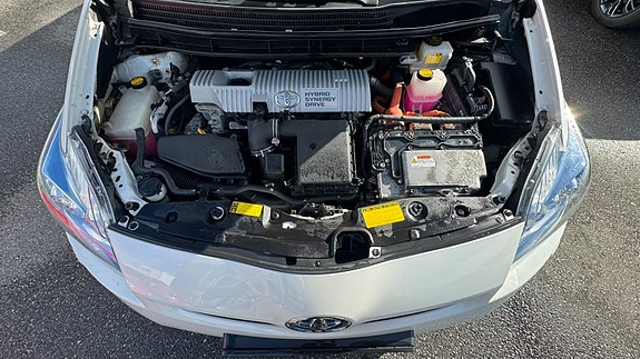 Toyota Prius 6 of 26