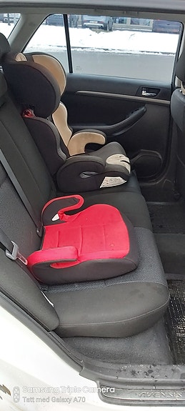 Toyota Avensis 25 of 28