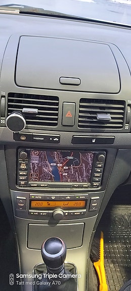 Toyota Avensis 23 of 28