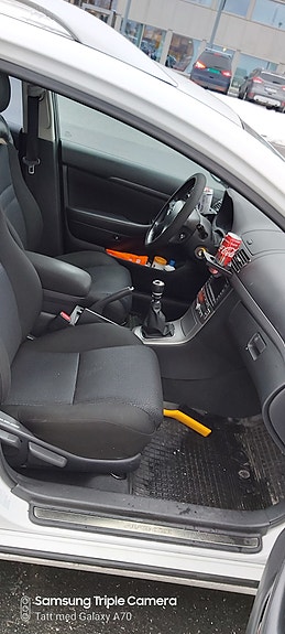 Toyota Avensis 20 of 28