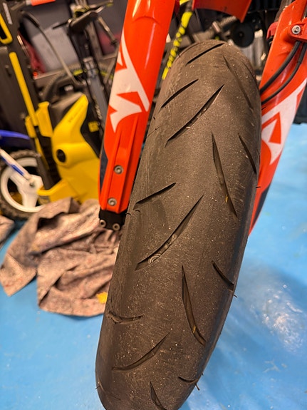 KTM 690 SMC R 8 of 9