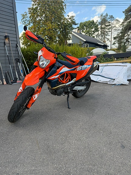 KTM 690 SMC R 5 of 9
