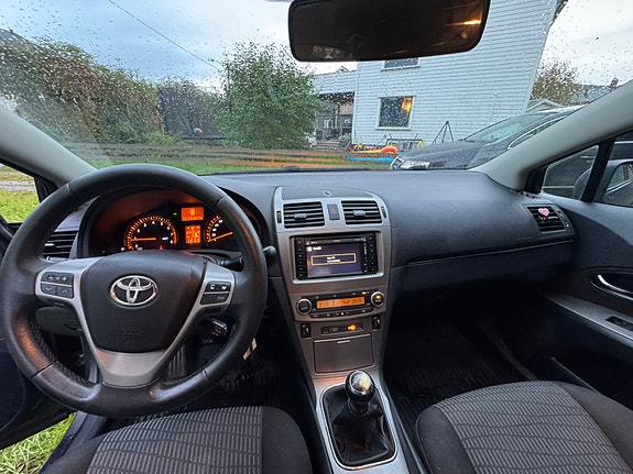 Toyota Avensis 10 of 13
