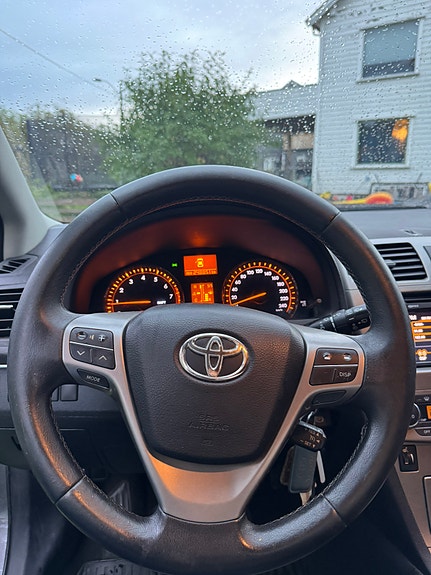 Toyota Avensis 12 of 13