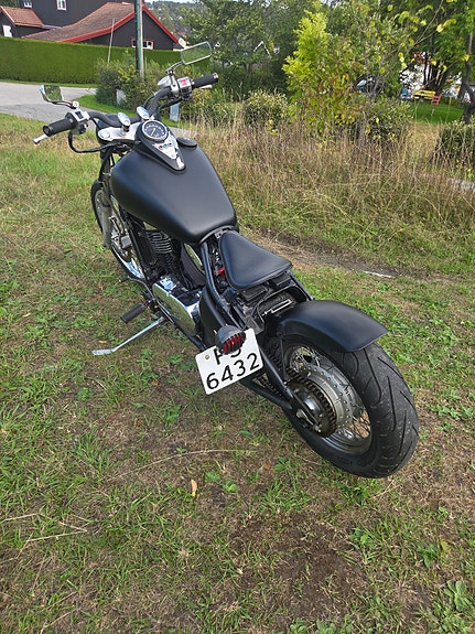 Kawasaki VN 800 4 of 8