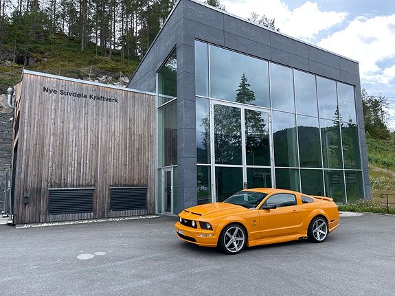 Ford Mustang 22 of 30