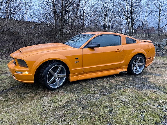 Ford Mustang 16 of 30
