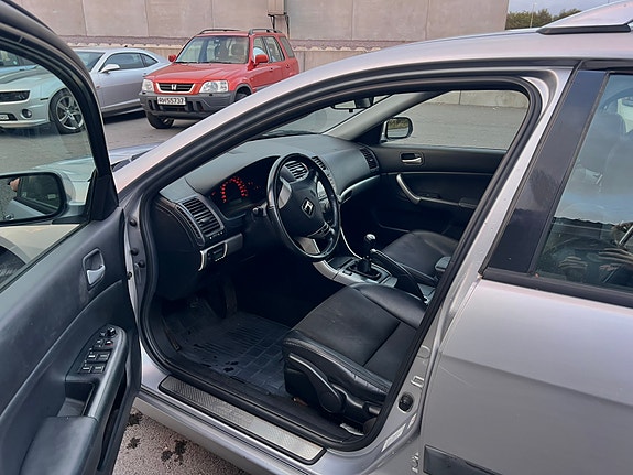 Honda Accord 6 of 15