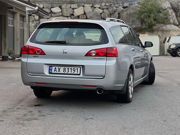 Honda Accord 2 of 15