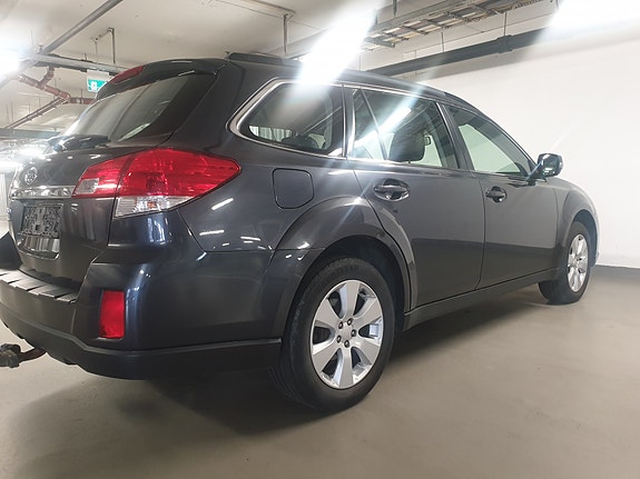 Subaru Outback 15 of 30