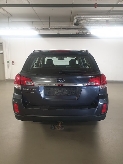 Subaru Outback 13 of 30