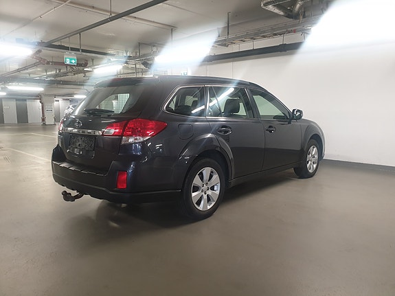 Subaru Outback 14 of 30