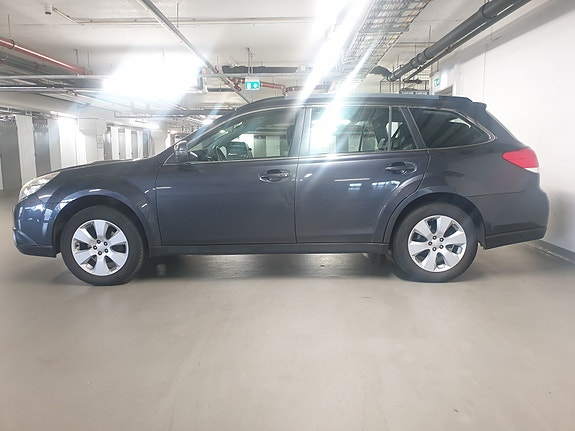 Subaru Outback 10 of 30