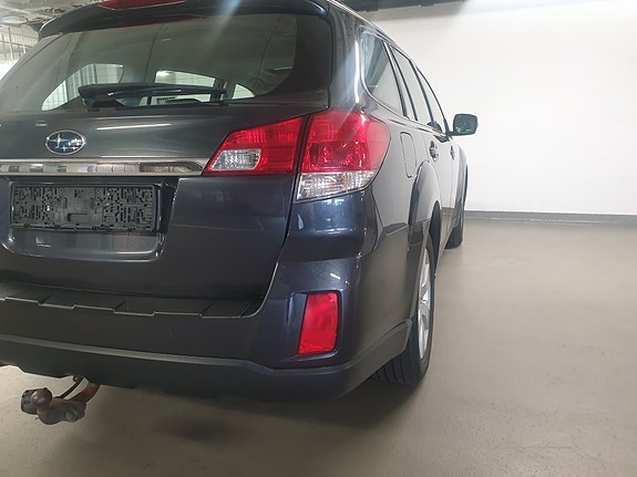 Subaru Outback 21 of 30