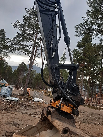 New Holland E 135 BSR-2 4 of 13
