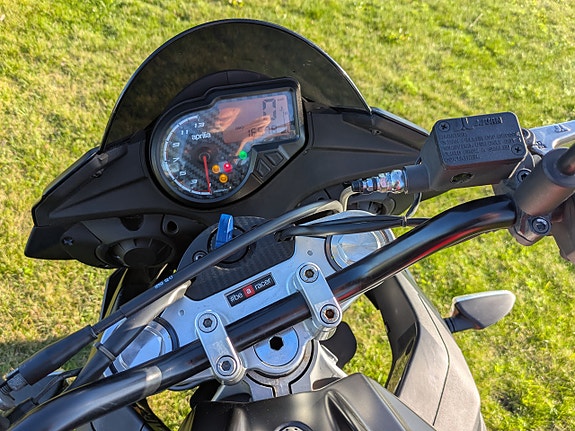 Aprilia RS 125 Tuono 7 of 15