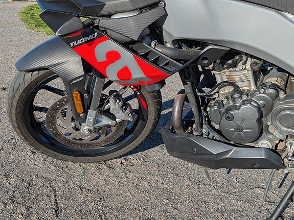 Aprilia RS 125 Tuono 10 of 15