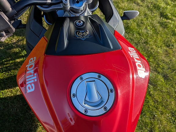 Aprilia RS 125 Tuono 9 of 15
