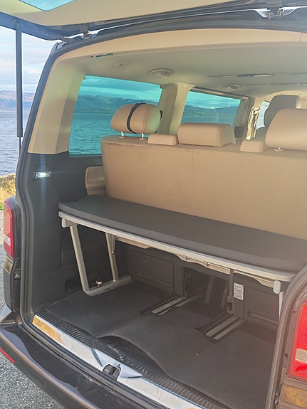 Volkswagen Multivan 14 of 18