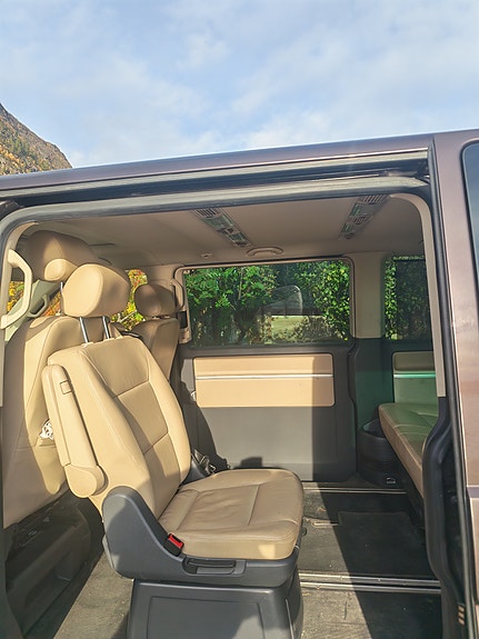 Volkswagen Multivan 11 of 18