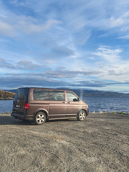 Volkswagen Multivan 5 of 18
