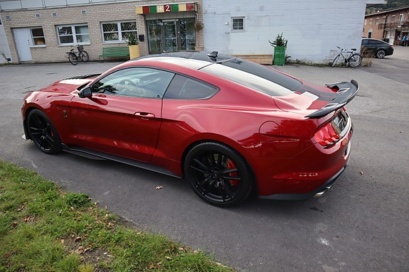 Ford Mustang 3 of 25
