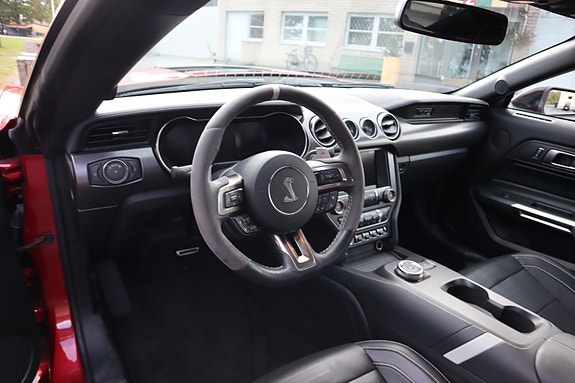 Ford Mustang 19 of 25