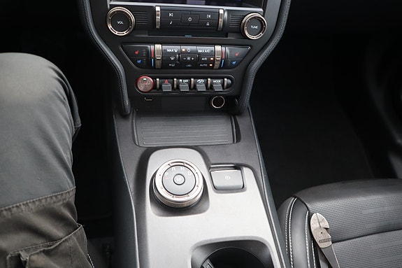 Ford Mustang 15 of 25