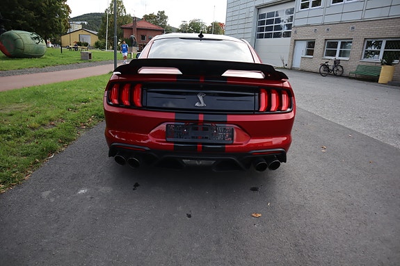 Ford Mustang 2 of 25