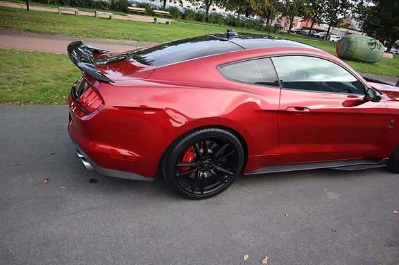 Ford Mustang 22 of 25